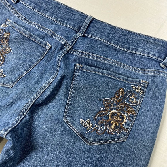 Riders By Lee Midrise Bootcut Jeans Womens Size 12P Embroidered Pockets B-5 - Picture 11 of 11